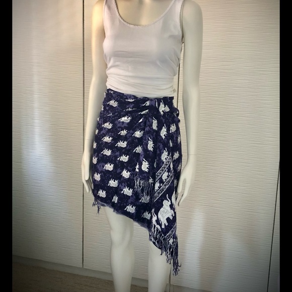 Versatile Beach wrap- sarong - Picture 5 of 6